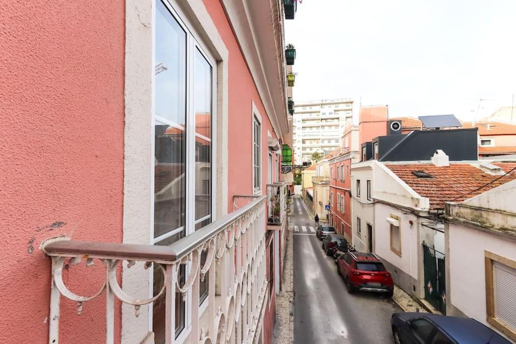 Vita Portucale ! Campo Ourique Design W/ Balcony Lisboa Exterior foto